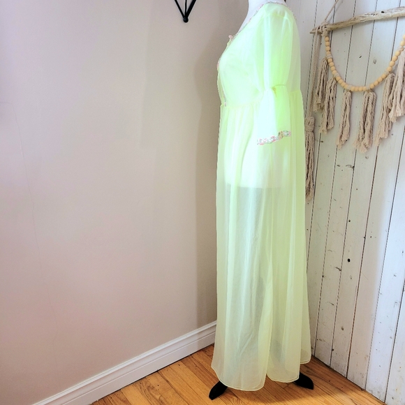 50's FEMININE DRESSING GOWN FLORAL LEMON LIME YELLOW - Picture 11 of 14
